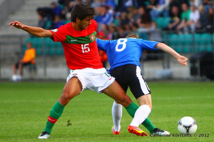 André Gomes, fonte By Catherine Kõrtsmik - Flickr: U-19 Estonia vs Portugal., CC BY 2.0, https://commons.wikimedia.org/w/index.php?curid=20192796