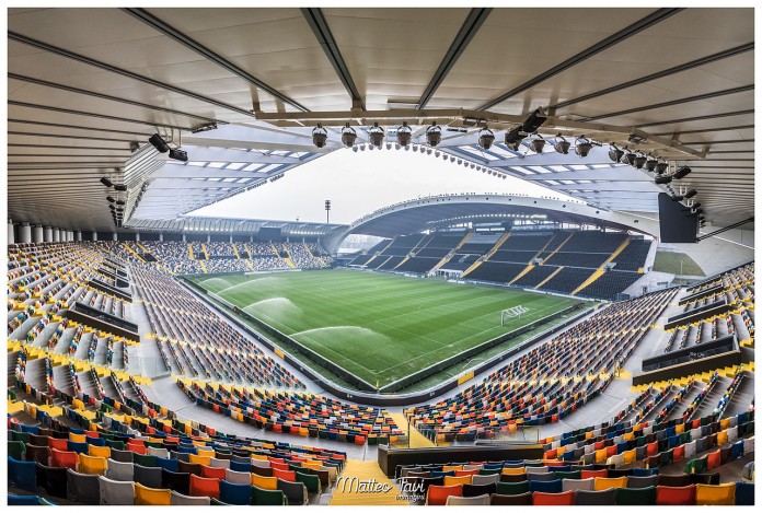 DaciArena, stadio dell'Udinese, fonte By Matteo.favi - Own work, CC BY-SA 4.0, https://commons.wikimedia.org/w/index.php?curid=46655435