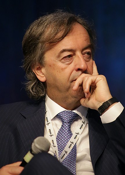 Roberto Burioni, fonte Di International Journalism Festival - Flickr, CC BY-SA 2.0, https://commons.wikimedia.org/w/index.php?curid=86298652