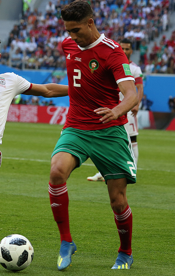 Hakimi con la maglia della nazionale marocchina, fonte Wikimedia Commons