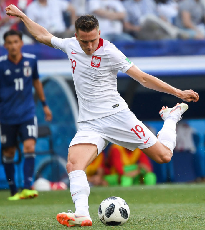 Zielinski, fonte By Светлана Бекетова - https://www.soccer.ru/galery/1055900/photo/734335, CC BY-SA 3.0, https://commons.wikimedia.org/w/index.php?curid=70359809